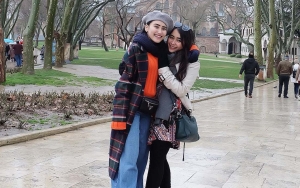 Sebut Parah! Ayu Ting Ting Perlihatkan Kondisi Adiknya yang Dirawat Di Rumah Sakit
