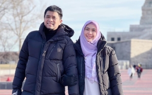 Ceramah Oki Setiana Dewi Dituding Normalisasi KDRT, Begini 8 Potretnya Bareng Suami