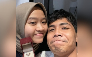 Tak Pernah Terekspos, Bintang Emon Diam-Diam Lamar Kekasih Cantik