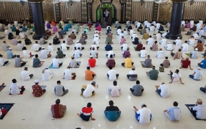 Salat Jumat Bisa Diganti Zuhur Karena COVID-19, MUI Ungkap Syaratnya