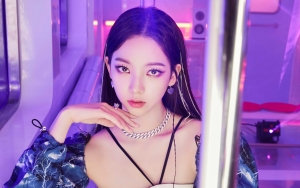 Biasa Tampil Bold, Visual Karina aespa dengan Makeup Tipis Picu Perdebatan