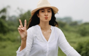 Aurelie Moeremans Terbaring Lemah Pakai Selang Oksigen Bikin Khawatir, Sakit Apa?