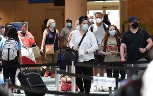 AS Akan Mengakhiri Mandat Memakai Masker, Nasib di Lingkungan Sekolah Jadi Perdebatan