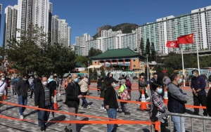 Pimpinan Hong Kong Sesalkan dan Khawatirkan Antrean Panjang Tes COVID-19 Saat Pandemi