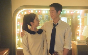 Akting Main Gitar Jung Hae In Bikin Jisoo BLACKPINK Ngakak di Lokasi 'Snowdrop'