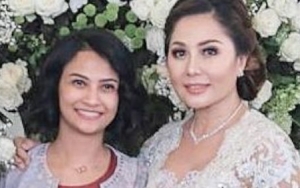 Tak Lagi Lantang, Emma Waroka Blak-blakan Alasan Pasrah Soal Pemindahan Makam Vanessa Angel