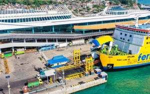 Cuaca Buruk Terjadi di Pelabuhan Merak Sejak Selasa, Kapal Sulit Sandar Hingga Kendaraan Mengular