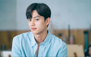 Song Kang 'Hempas' Imej Bad Boy, Sutradara 'Forecasting Love and Weather' Beri Pujian Selangit