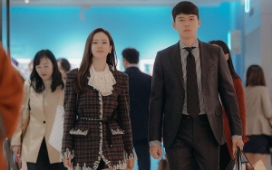 'Mak Comblang' Ikut Bahagia, tvN Rilis Still Cut Son Ye Jin dan Hyun Bin di 'Crash Landing On You'