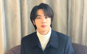 Jin BTS Tebar Pesona Bak Pangeran di Hari Valentine, Gantengnya Bikin Silau