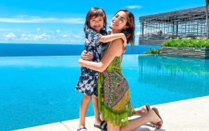 Sempat Terpisah, Jessica Iskandar dan El Barack Sama-sama Terbaring Lemas di Rumah Sakit