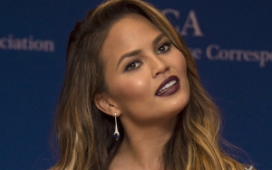 Chrissy Teigen Lakukan Program Bayi Tabung Usai Sempat Keguguran