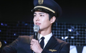 Sambut Park Bo Gum Pulang Wamil, Intip Yuk 8 Potret Charmingnya!