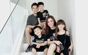 Polos, Anak Dhena Devanka Jawab Mengejutkan Saat Ditanya Lebih Sayang Mama Atau Papa