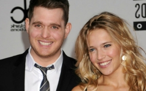 Michael Buble Umumkan Sang Istri Tengah Hamil Anak Ke-4