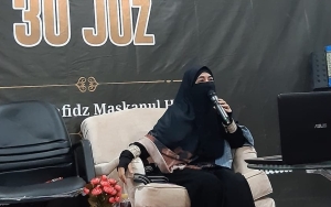 Umi Pipik Geram Akun IG Majelis Taklimnya Diretas Untuk Jualan Jamu