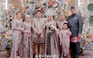 Isi Amplop Ivan Gunawan-Ayu Ting Ting Saat Kondangan ke Syifa Bikin Ayah Rozak Kegirangan, Berapa?