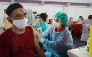Pemerintah Wacanakan Vaksinasi COVID-19 Keempat, Dosis Booster Ketiga Kurang Efektif?