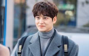 Belasan Tahun Bestie, Kim Bum Beber Bahan Obrolan Bareng Lee Min Ho dan Jung Il Woo