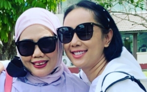 Merasa Senasib, Ely Sugigi dan Kalina Oktarani Saling Beri Dukungan