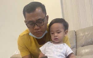 Perhatian Penuh H. Faisal ke Cucu Terbukti Lagi, Gercep Perbaiki Barang Ini Demi Keamanan Gala