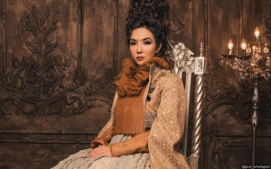 Heboh Gisella Anastasia Umbar Foto Bercucuran Air Mata, Galau Atau Bakal Rilis Lagu Baru?