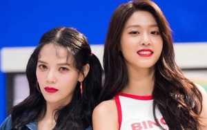 Bersahabat Akrab, Seolhyun AOA Pakai Baju Couple Bareng Jimin Hadiri Pameran Seni