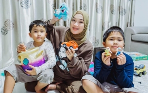 Ririe Fairus Pamit ke Paris, Sikap Anak Enggan Dipegang Ayus Sabyan Disorot