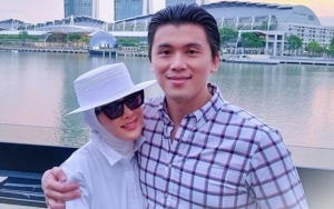 Rayakan Anniversary, Reino Barack Ungkap Perasaan Jadi Suami Syahrini Selama 3 Tahun