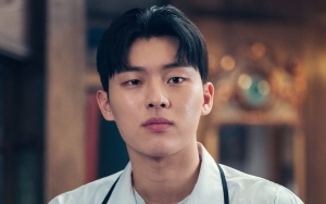 Kelewat PD, Choi Hyun Wook Bikin Ngakak Gara-gara Adegan Ini di 'Twenty-Five, Twenty-One'