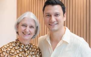  Titi Kamal Pajang Foto Ibu Cantik Christian Sugiono