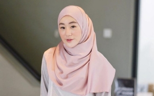 Nyesek Abis, Begini Curhat Pilu Larissa Chou Usai Hampir Satu Tahun Jadi Single Mom