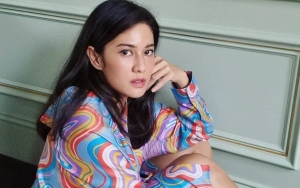 Dian Sastro Belajar Jadi Pendengar Baik