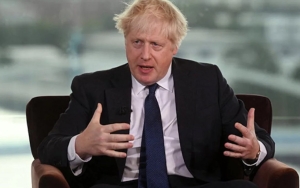 Detik-Detik Aksi Emosional Aktivis Ukraina Maki Boris Jhonson Atas Janjinya Terkait Invasi Rusia