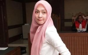 Reaksi Angelina Sondakh Pertama Kali Naik Alphard Usai Bebas dari Penjara Disorot