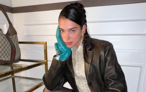 Dua Lipa Curi Perhatian Lantaran Pakai Gaun Mirip Punya Kendall Jenner