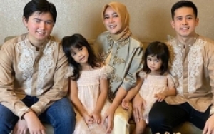 Olla Ramlan & Anaknya Dikira Kakak Adik