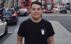 Rilis Album Baru 'Manusia', Tulus Punya 'Hadiah Kecil' Ini untuk Para Penggemar