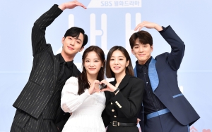 Gestur Janggal Ahn Hyo Seop di Poster 'Business Proposal' Picu Beragam Spekulasi