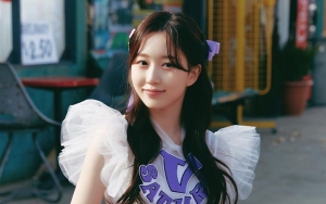 Ekspresi Haewon Saat Duo Member NMIXX Pose Imut di Atas Panggung Curi Perhatian