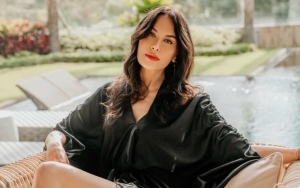Sophia Latjuba Kenakan Crop Top Disorot, Penampilannya Tuai Reaksi Mengejutkan: 50 Tahun Begini
