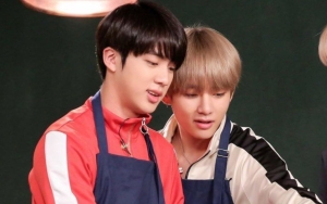 Lucunya V BTS Cium Jin Gara-Gara Dipanggil 'Hyung'