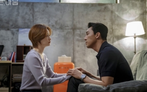 Terbawa Suasana, Jeon Mi Do dan Lee Moo Saeng Gagal Tahan Tangis Saat Syuting 'Thirty Nine'