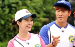 Kim Jong Kook Kecewa Song Ji Hyo Tak Tahu Dirinya Positif COVID-19