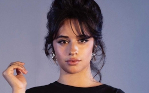 Camila Cabello Beri Reaksi Tak Terduga Usai Tak Sengaja Perlihatkan Payudara Saat Live Interview