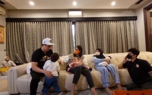 8 Momen Gemas Kiano-Kenzo Putra Baim Wong Saat Kunjungi Baby Ameena