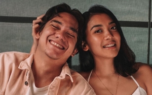 Digandeng Sosok Ini, Adipati Dolken Ngarep Potret Mesranya Tak Bocor ke Sang Istri