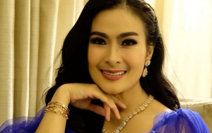 Iis Dahlia Pajang Foto Arisan, Warna Busana Peserta Disorot Netter