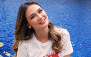 Luna Maya Pakai Busana Tertutup, Banjir Pujian Netter
