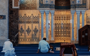 2 Tahun Salat di Rumah, Kini MUI Izinkan Salat Jumat Hingga Ied Dengan Saf Rapat di Masjid